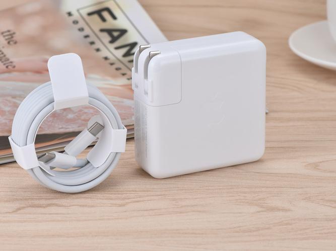 苹果笔记本充电器通用吗