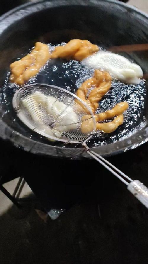 炸油条