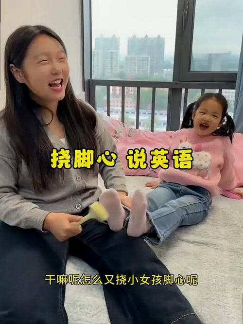 挠婴儿脚心会变哑巴吗