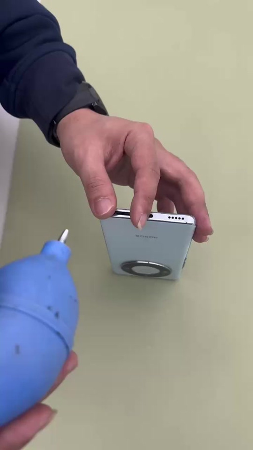 荣耀手机话筒有杂音怎么消除掉