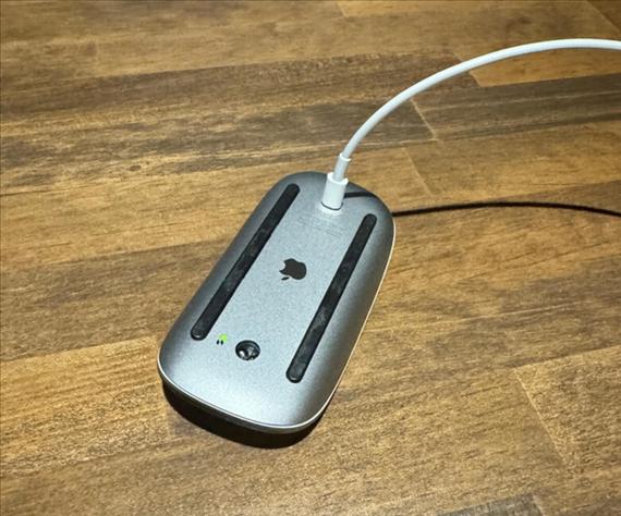 如何判断苹果鼠标是否在充电