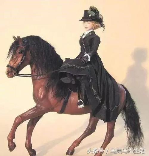 英伦骑马装女图标