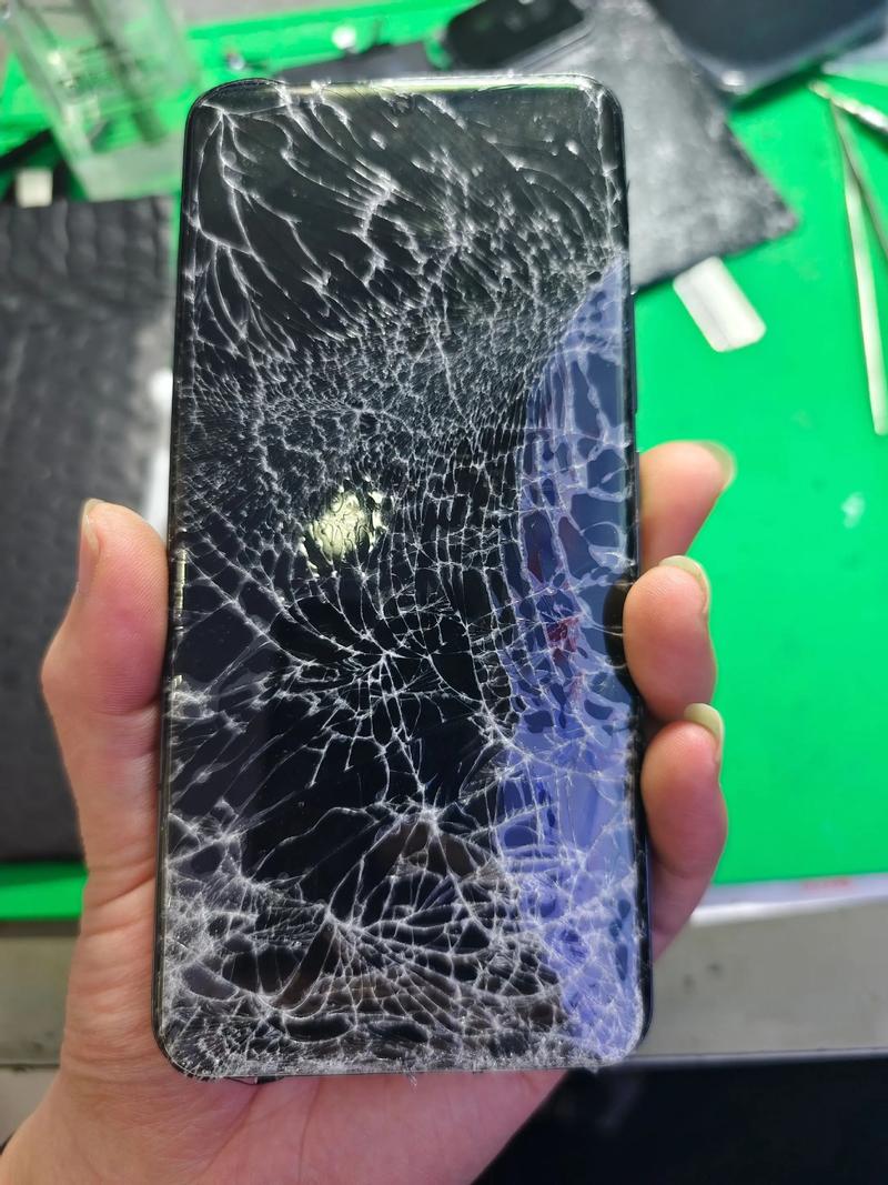 手机摔碎了怎么办