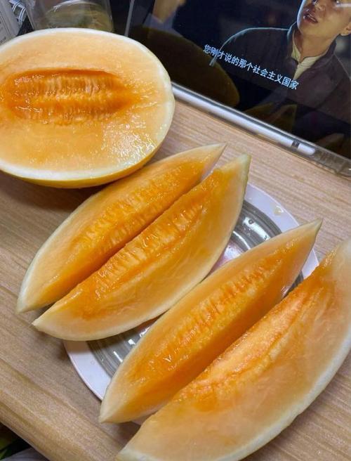 3斤哈密瓜多大参照物图标