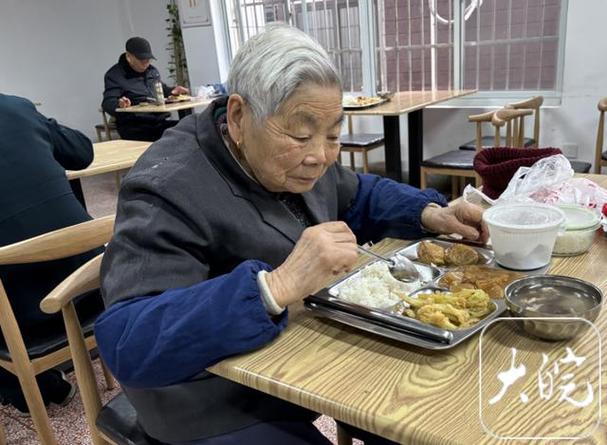 老奶奶的回忆食堂