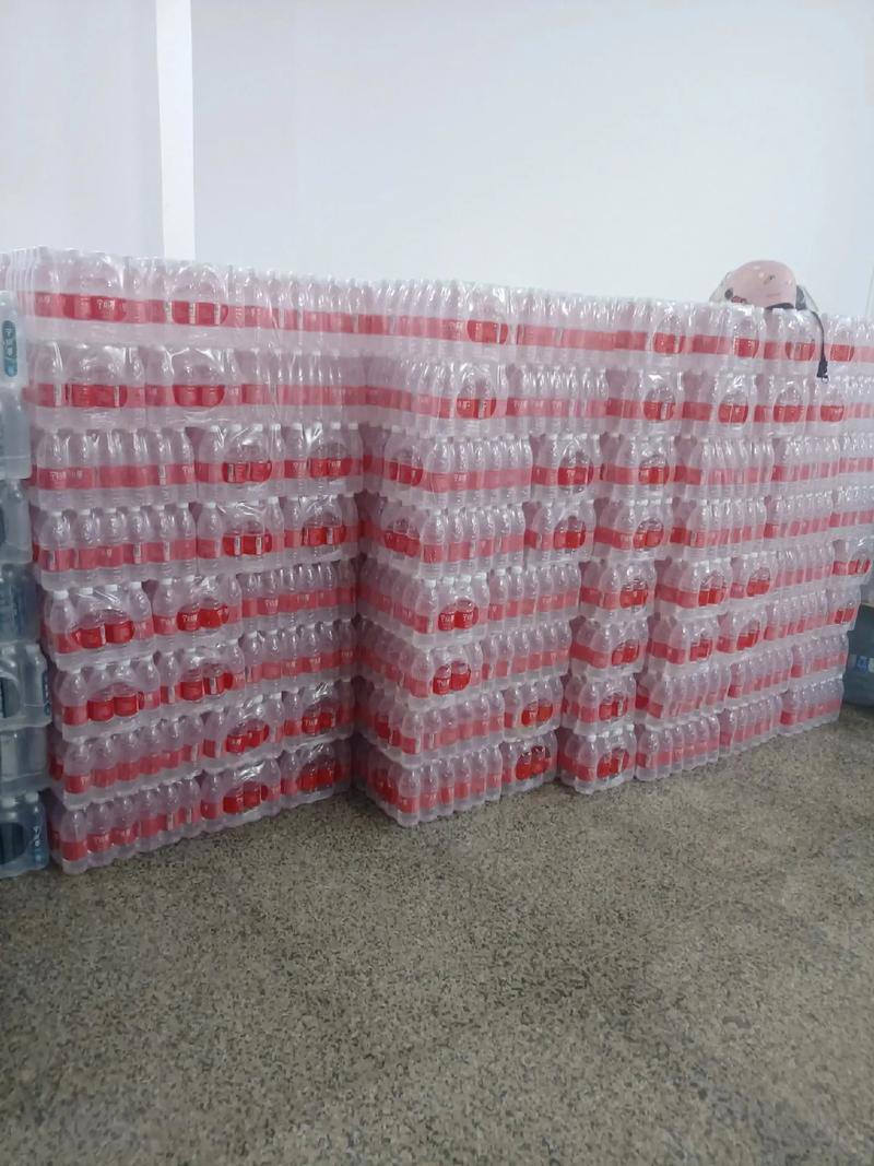宁小辰天然矿泉水图标