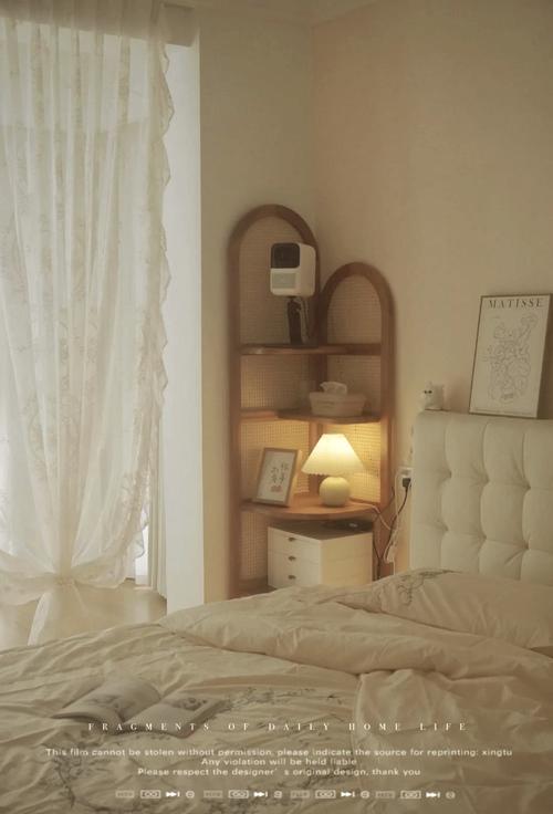 床边不放床头柜放什么