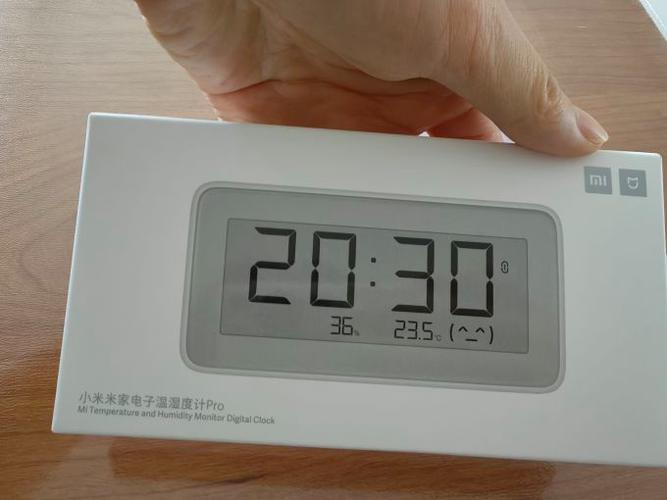 台式电子钟怎么调时间图解