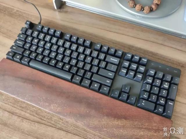 樱桃红轴图标
