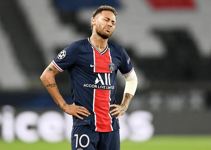 曼城2-1逆转巴黎