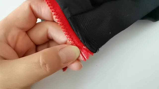 拉链边上的布破了怎么补图标