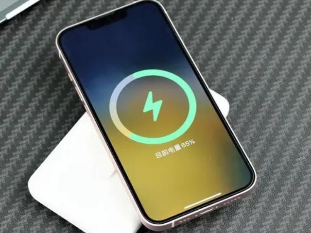 华为mate20充电亮红灯