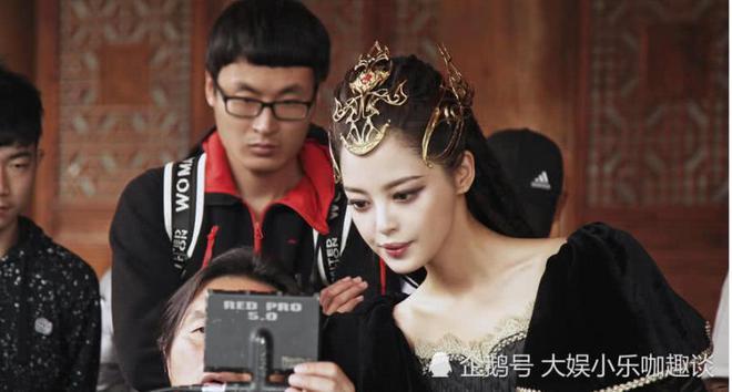 4个版本的美杜莎都有谁扮演的图标