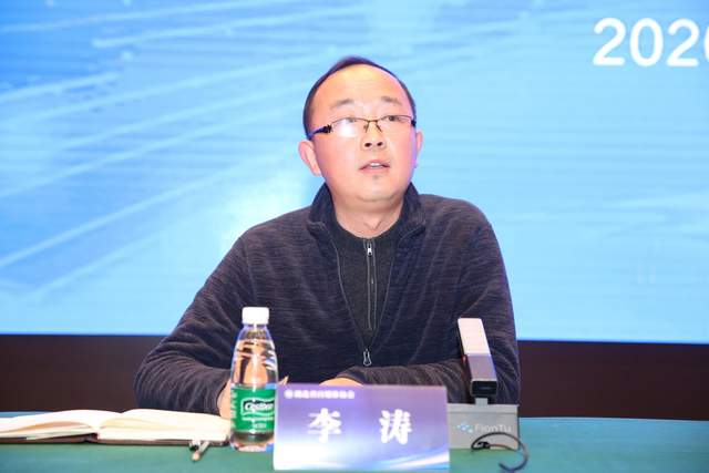 占豪的真实身份