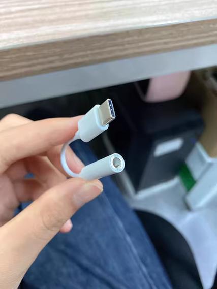 荣耀100pro可以插耳机线吗图标