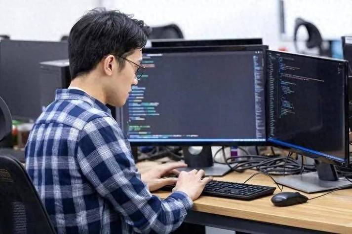 计算机行业饱和了吗图标
