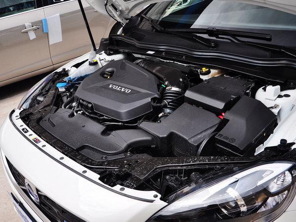 v 40