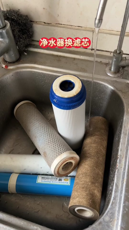净水器换滤芯后放几次水