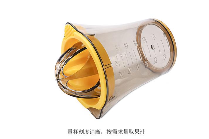 简易手动榨汁杯怎么用