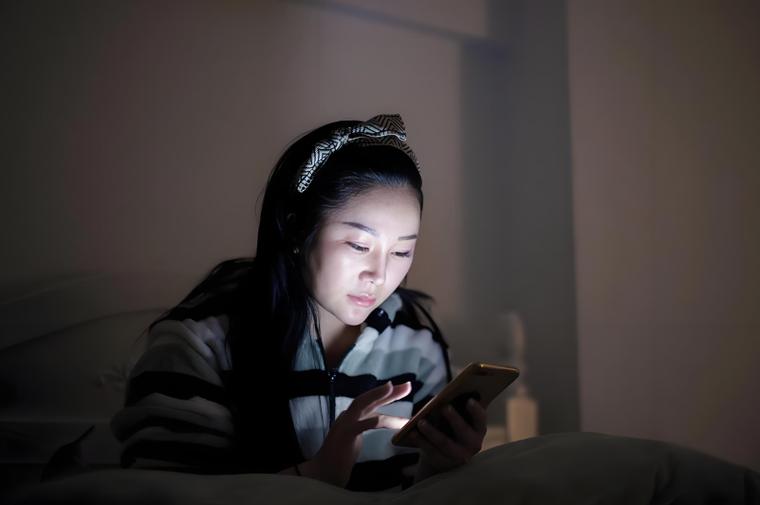 晚上12点是叫凌晨12点吗