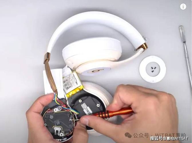 beats耳机脏了怎么清理