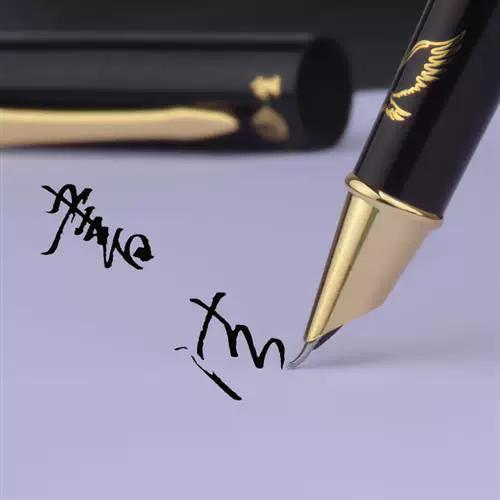 钢笔弯头好还是直头号