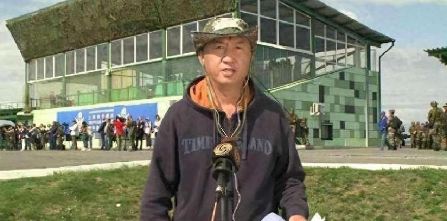 战地记者要考什么大学图标