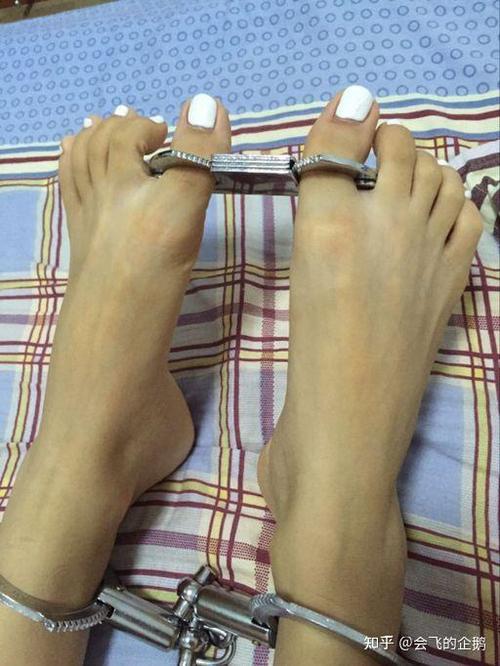 绑全部脚趾
