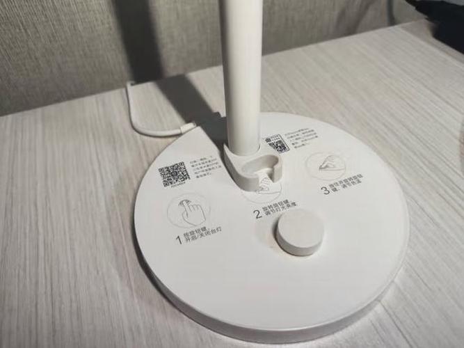小米台灯自己会自动亮