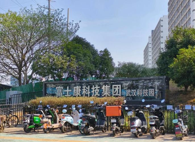武汉富士康np累还是cAA累