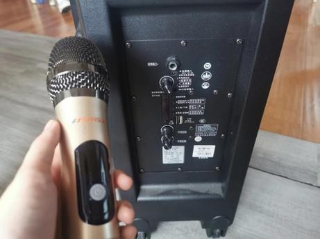 无线话筒和音响连接