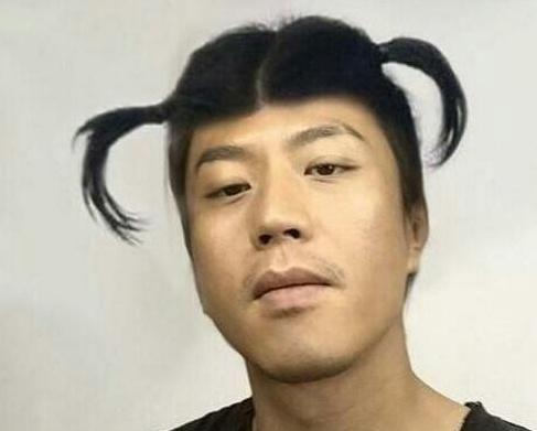扎小辫子