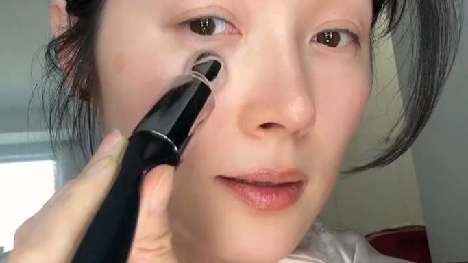 觅光眼霜时智商税吗