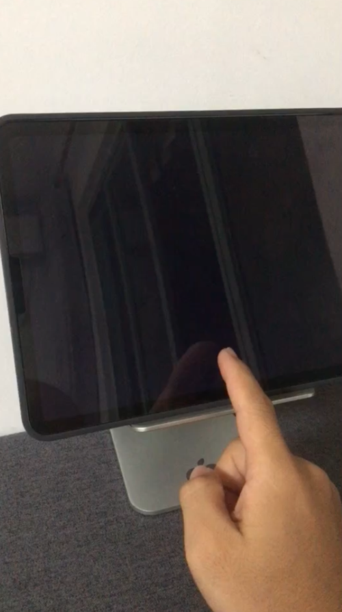 ipad屏幕出现黑色方框