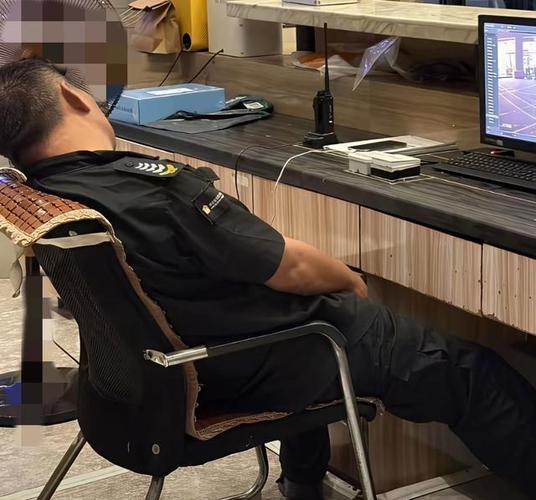 门卫夜班可以睡觉吗