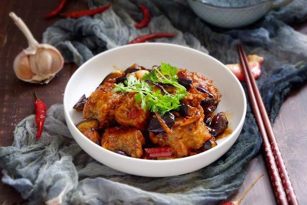 茄子和鱼可以一起吃吗