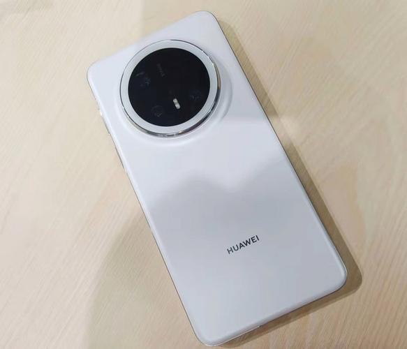 华为mate70pro卡槽在哪