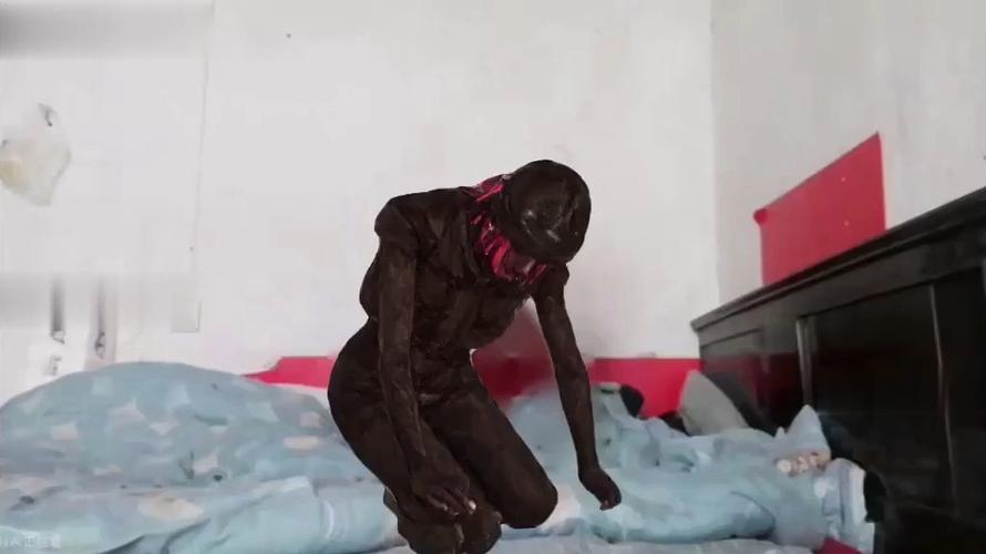 粘土制作雾中人