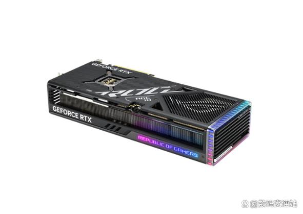 华硕显卡亮白灯正常不