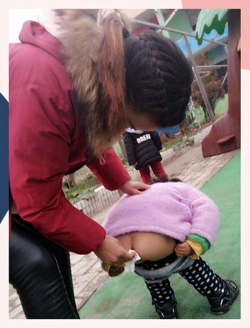 小学小女孩检查屁股