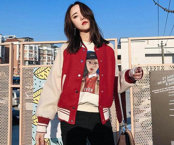 40岁女人穿棒球服好看吗