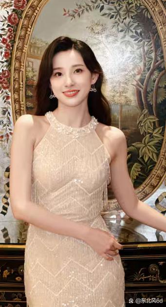 央视女主持人全部名单图标