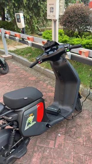 九号电动车第一次充电图标