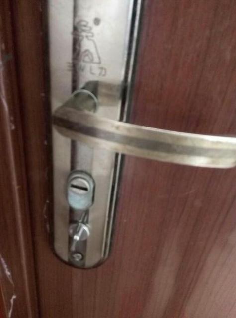 锁芯一直转动打不开锁