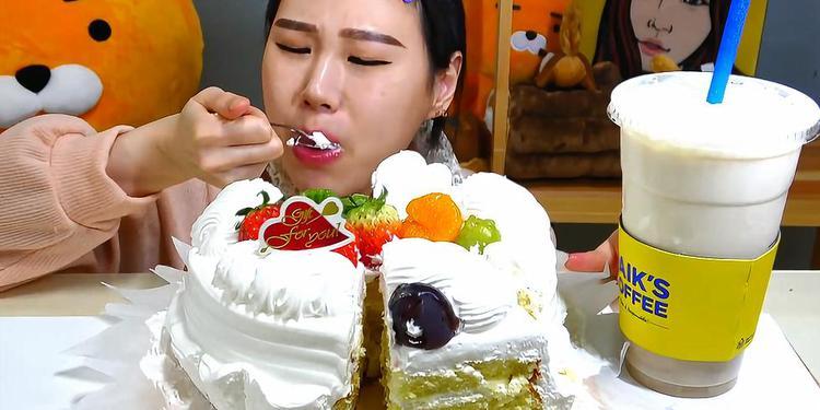大蛋糕吃播