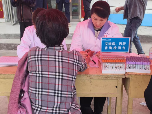 如何筛选60岁以上的人
