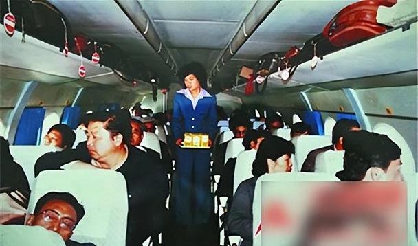 90年代坐飞机的人多吗图标