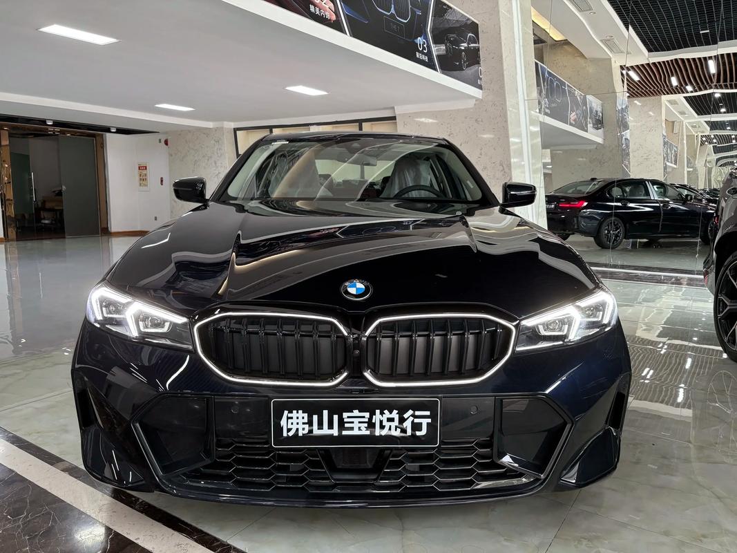 宝马330长轴曜夜版最新价格图标