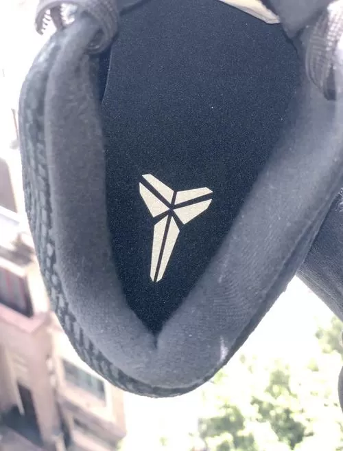 黑曼巴it图标