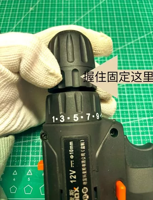 手紧式钻夹头拆卸教程图标
